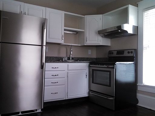 3rd image of 500 Percy St #B