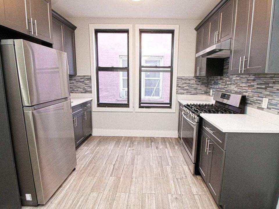 1st image of 3138 34th St APT 2F