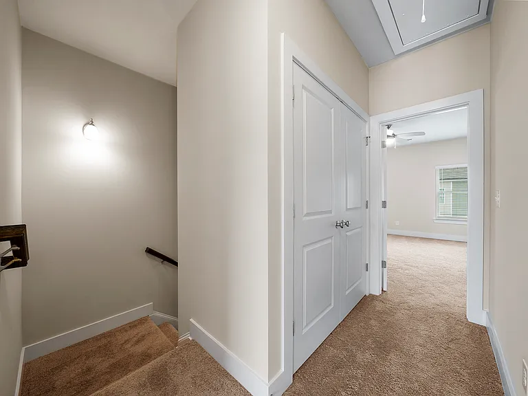 3761 Oxford Cir — Photo 10