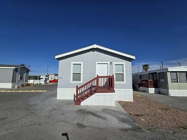 2537 Las Vegas Blvd N #76