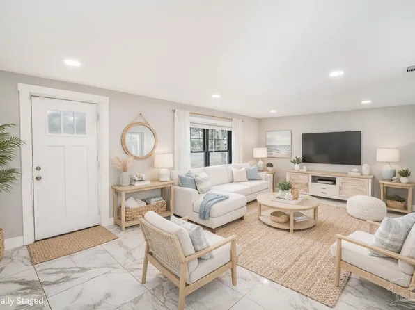 2800 W Yonge St, Pensacola, FL 32505