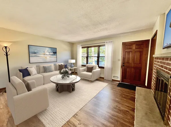 9097 Northwood Pkwy, New Hope, MN 55427