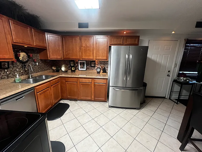 3737 Lori Sue Ave — Photo 6