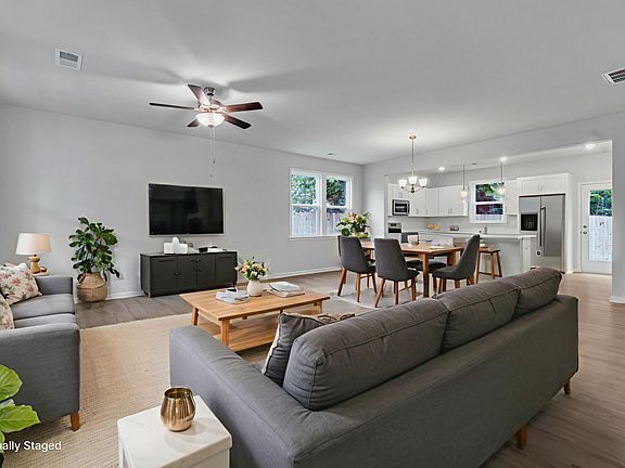 3rd image of 145 D St