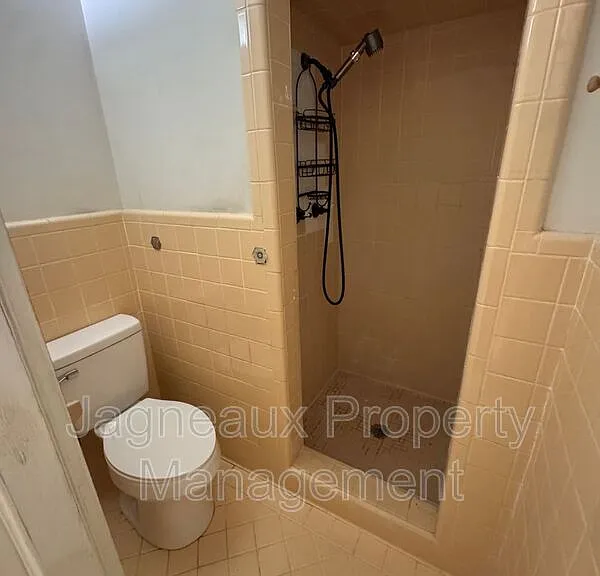 307 Allison Ln — Photo 9