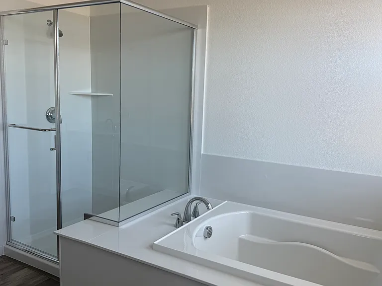 608 Moana Ave — Photo 3