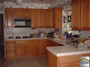 17541 Superior St, Northridge, CA 91325