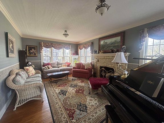 4th image of 407 3rd St