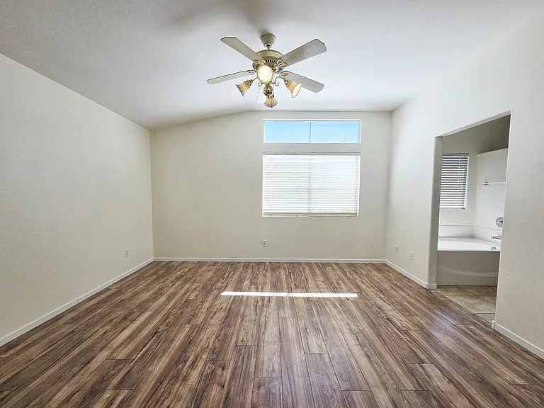 1900 Villa Vista Way — Photo 10