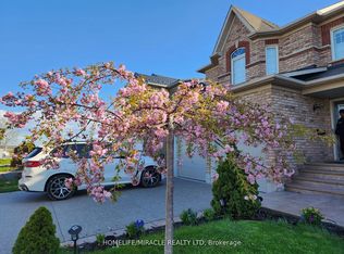 89 Pertosa Dr, Brampton, ON L6X 4W7