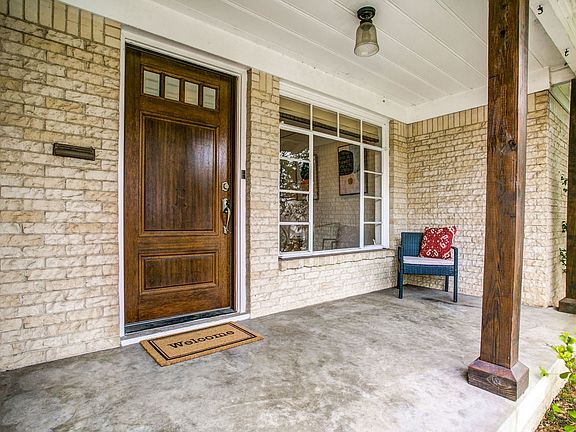 1022-cordova-st-dallas-tx-2-High-Res-2.jpg