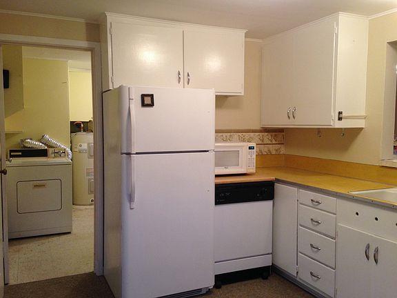 4th image of 904 Chestnut Ave