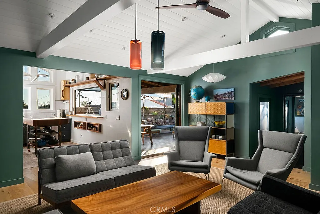 2 bed, 2.5 bath, 1140 sqft, $7,500 — Photo 3