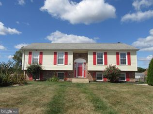102 Bernice Dr, Bear, DE 19701
