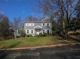 49 Dustman Ln, Bardonia, NY 10954