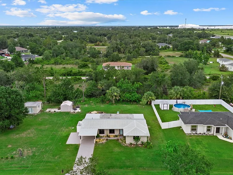 440 Glengary Cir — Photo 34