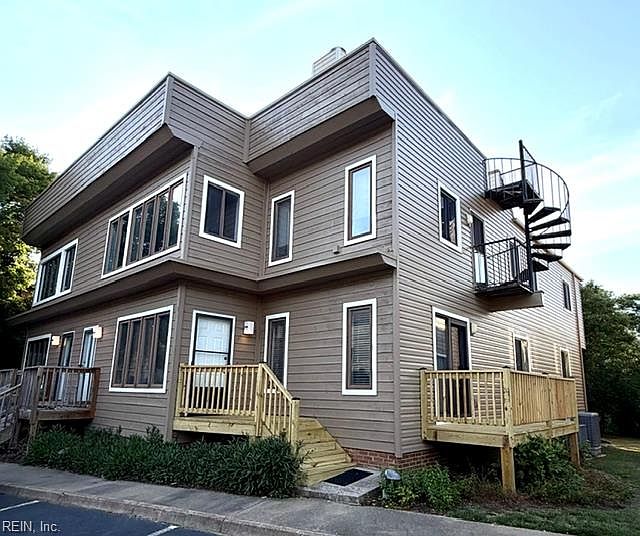 1st image of 2732 Manoomin Pl
