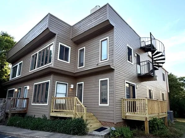 2732 Manoomin Pl, Virginia Beach, VA 23451