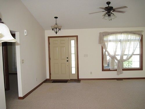 5th image of 1003 Hawthorne Dr