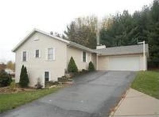 22214 Wynsmythe Dr, Mattawan, MI 49071