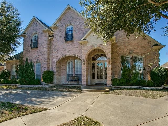 1st image of 2409 Charlene Dr