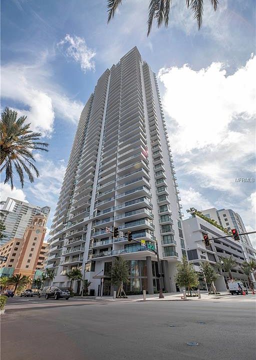 1st image of 100 1st Ave N Unit 3306