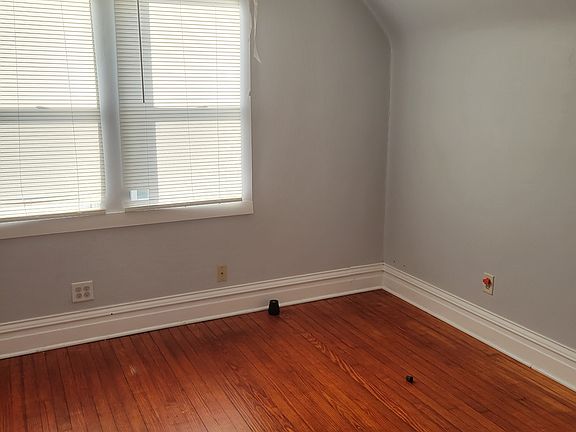 3rd image of 54540 Northern Ave
