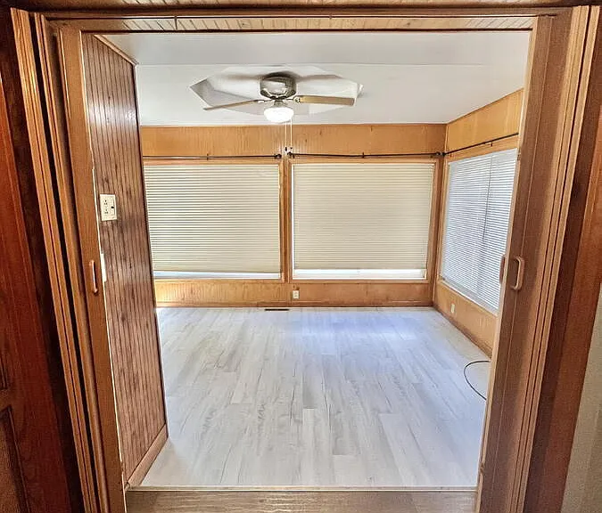 2204 Bainbridge Rd — Photo 13