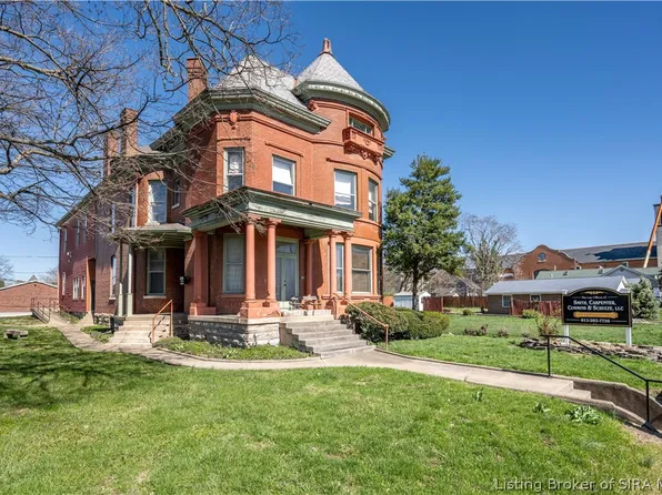 209 E Chestnut Street, Jeffersonville, IN 47130