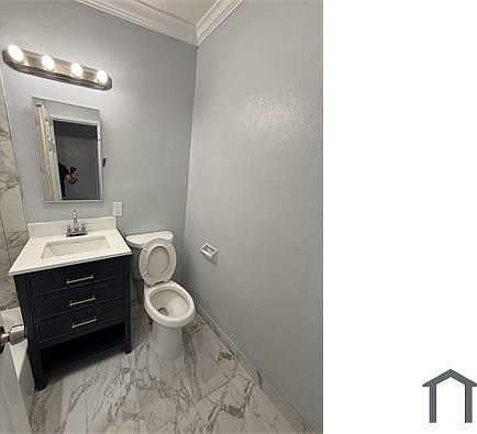 5th image of 252 W 112th St