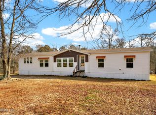 14 Elmer Smith Rd, Lumberton, MS 39455