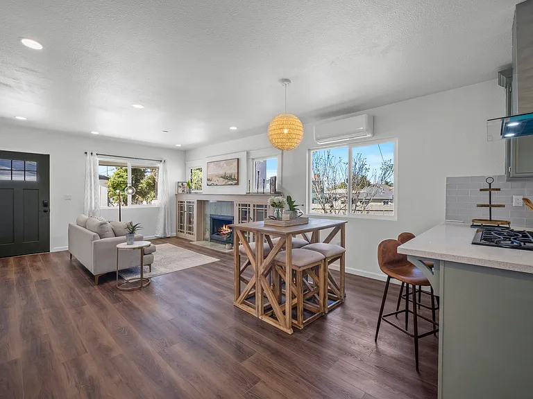 223 Emerson St — Photo 13