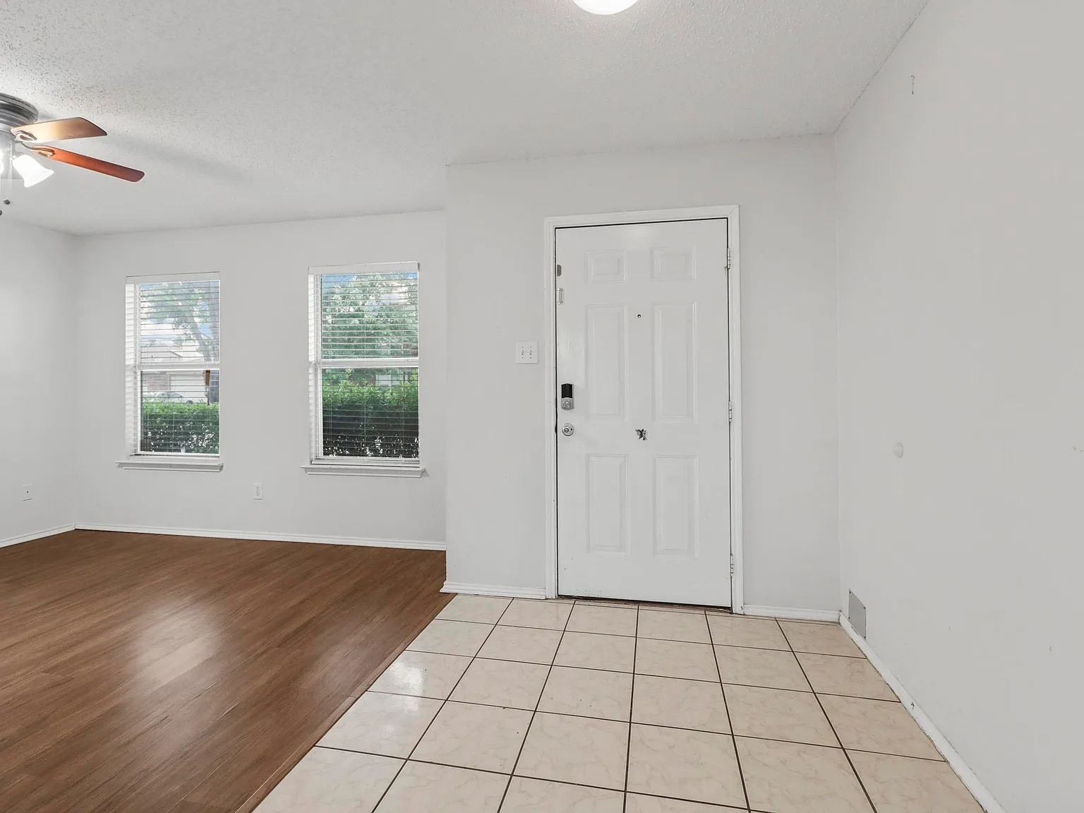 3 bed, 1802 sqft, $1,690 — Photo 3