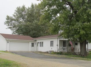 401 S Maple St, Wyanet, IL 61379