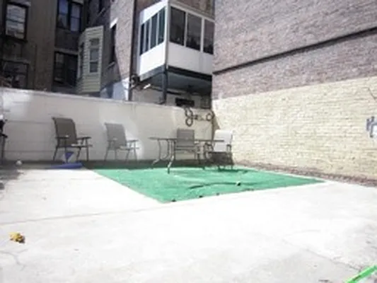 Rented by Apartments by Us | media 60