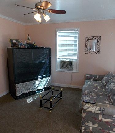 2nd image of 815 Florey St