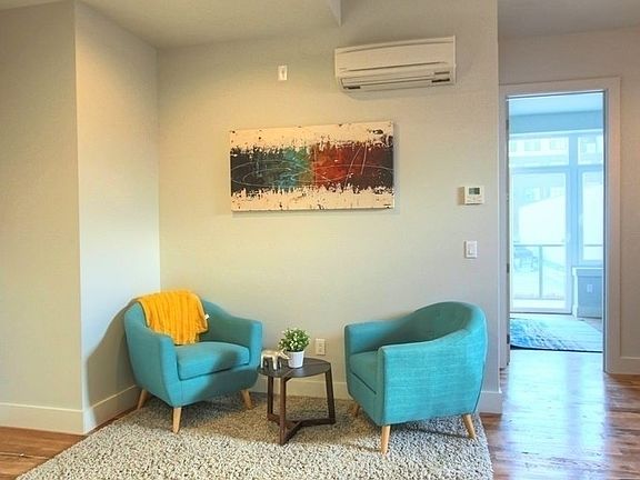 5th image of 1038 Greene Ave #417