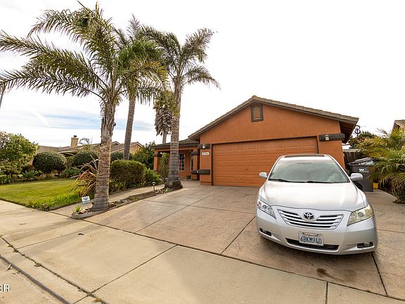 5th image of 5116 Blue Heron Ln