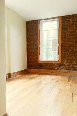 2nd image of 718 Franklin Ave