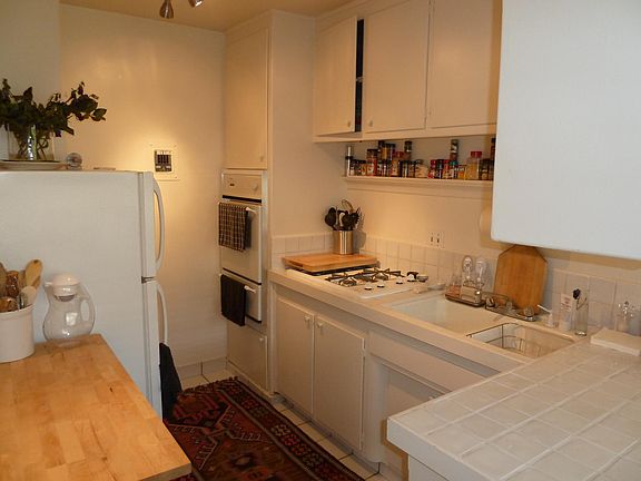 4th image of 1022 2nd St APT 15