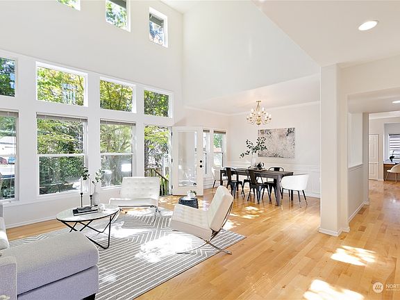 5th image of 1811 Mariner Circle NE