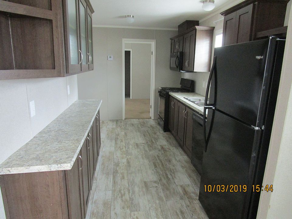 1st image of 210 Connecticut Dr