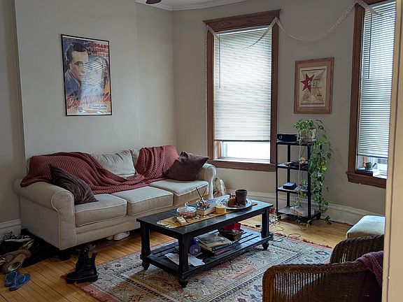 4th image of 1638 W Waveland Ave #1