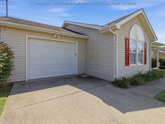 3rd image of 3027 Victorian Pl