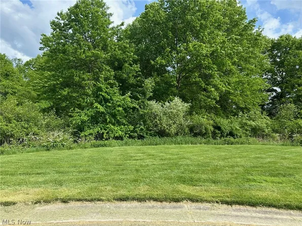 3344 Charleston Pl, Ravenna, OH 44266