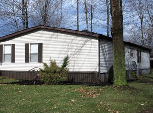 219 Twin Lakes Dr, Elyria, OH 44035