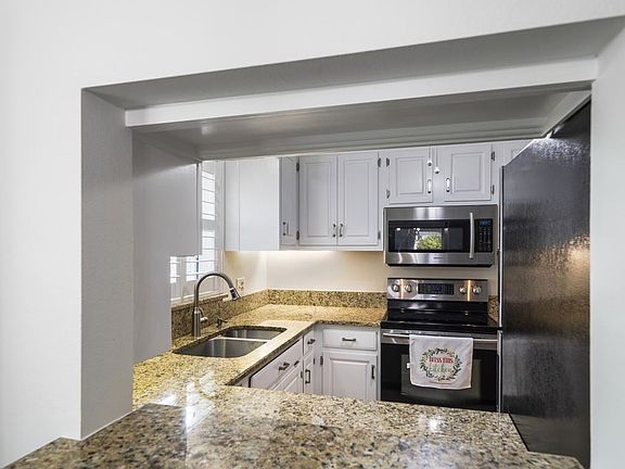 3rd image of 35 Vista Ct #101