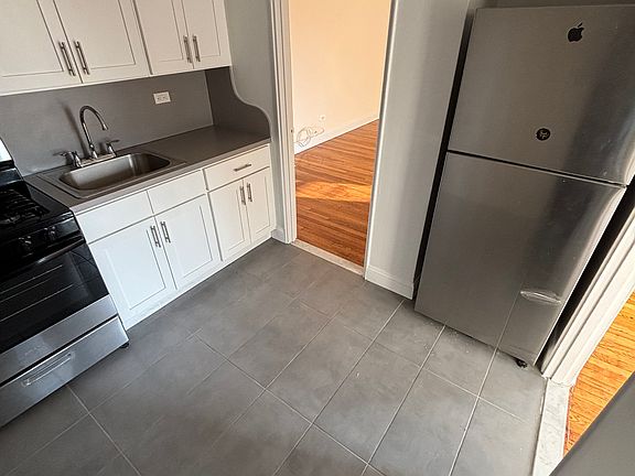 3rd image of 14205 Roosevelt Ave APT 414