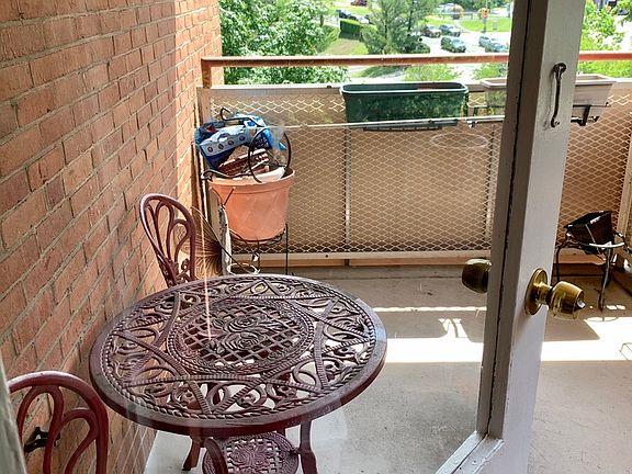 4th image of 1121 Arlington Blvd APT 531