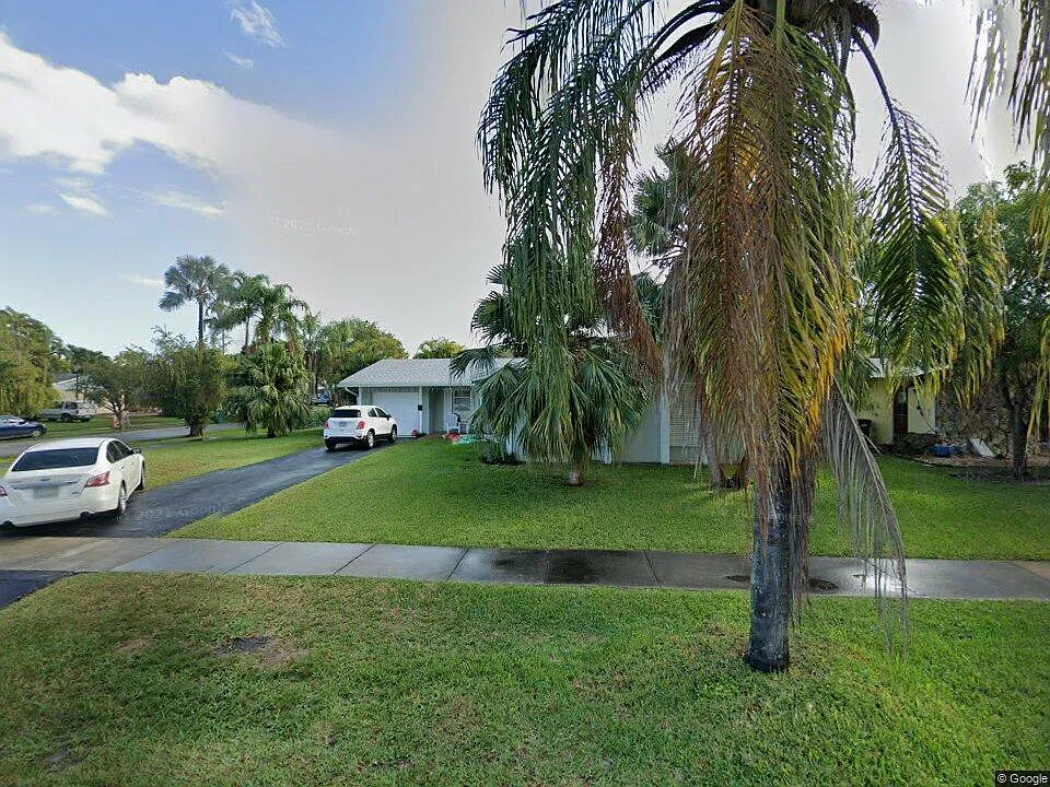 18555 SW 94th Ave